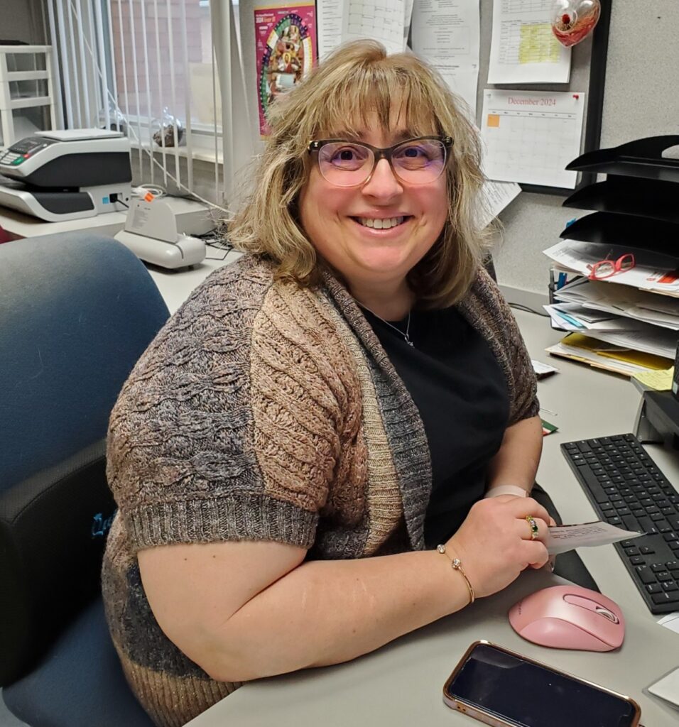 Lucy Rossi: Receptionist